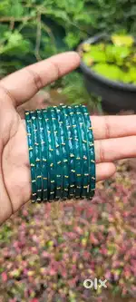 Rain drop glass bangles