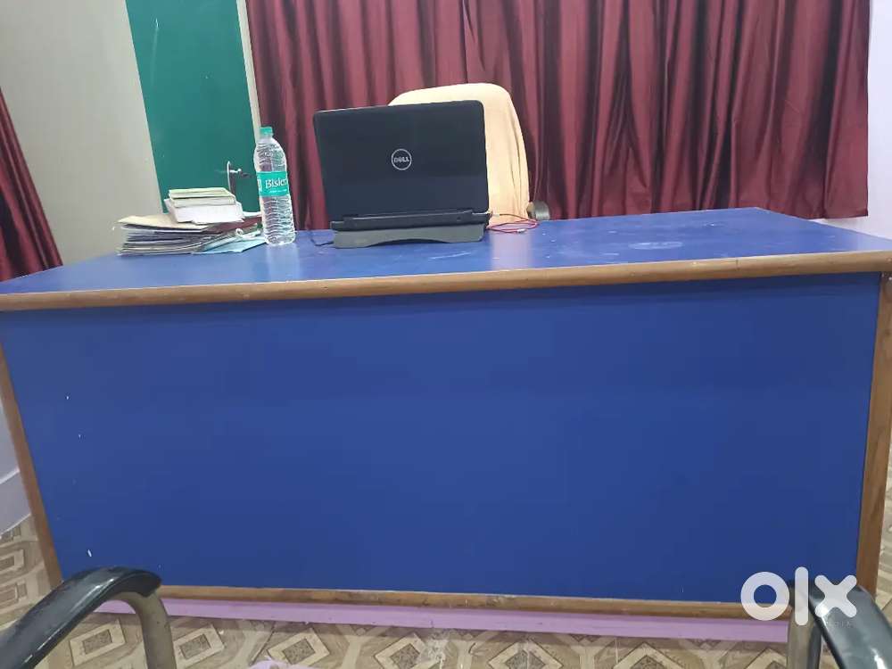 Office table or counter table