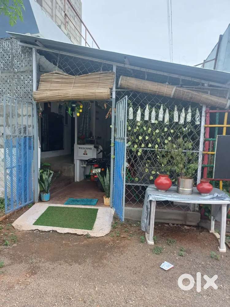 Runing resturent with 2 bedroom for rent