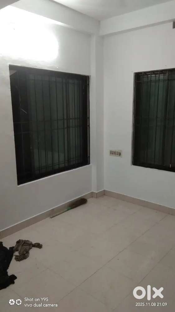 1 bhk upstair house for rent batchilors( boys )