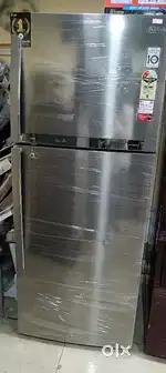 LG Double invetar model 470 liter  door par dent hai thoda side mai