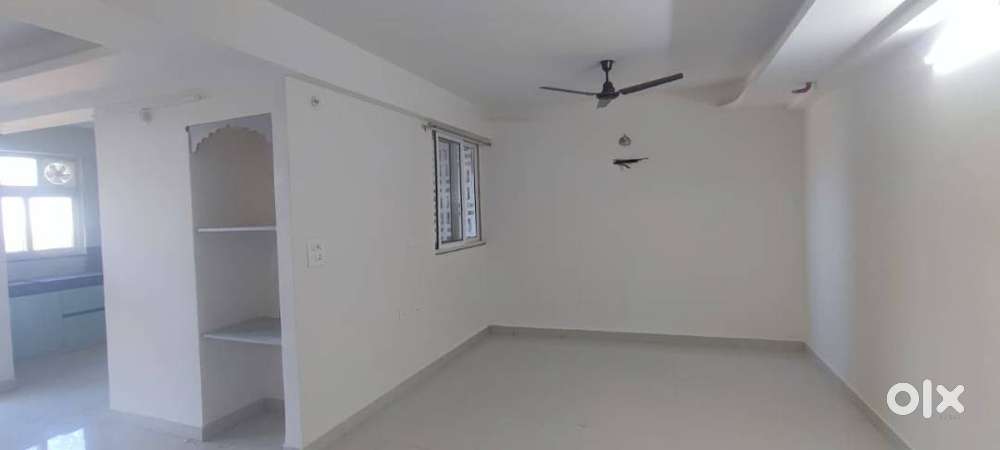 good location( near market, railway station), well maintained