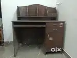Computer table