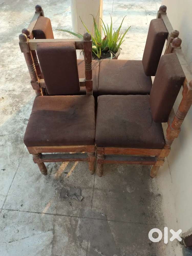 Sagaun made 4 seater dinning chair