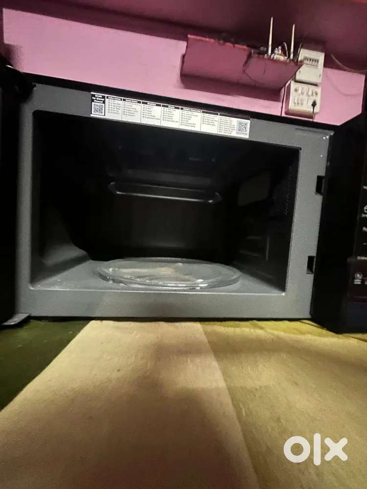 LG Microwave FOR SALE