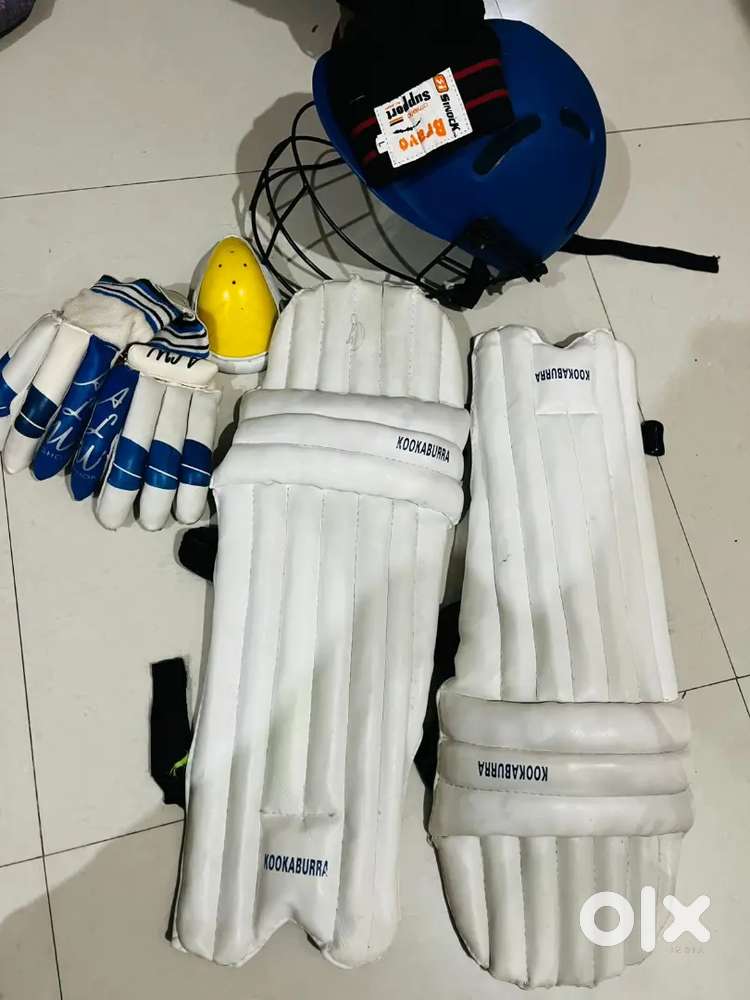 CRICKET SET