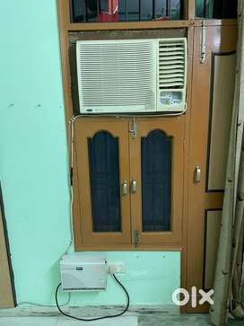 Carrier 1.5 Ton window AC with stabliiser