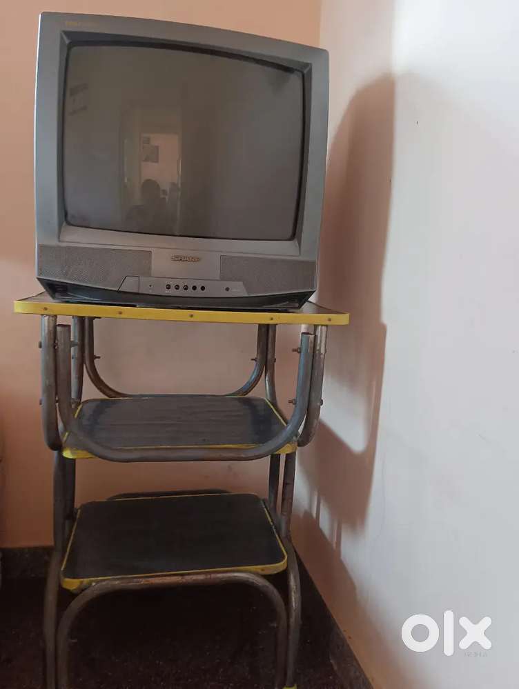 Sharp tv with table