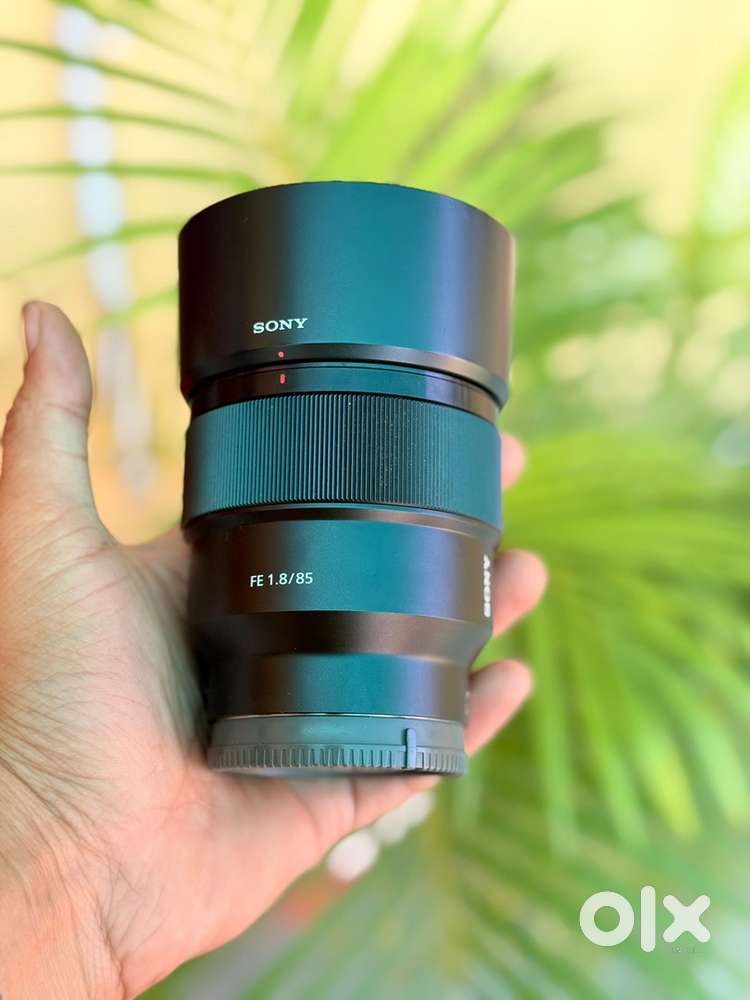 Sony lense 85mm F1.8 brand new condition