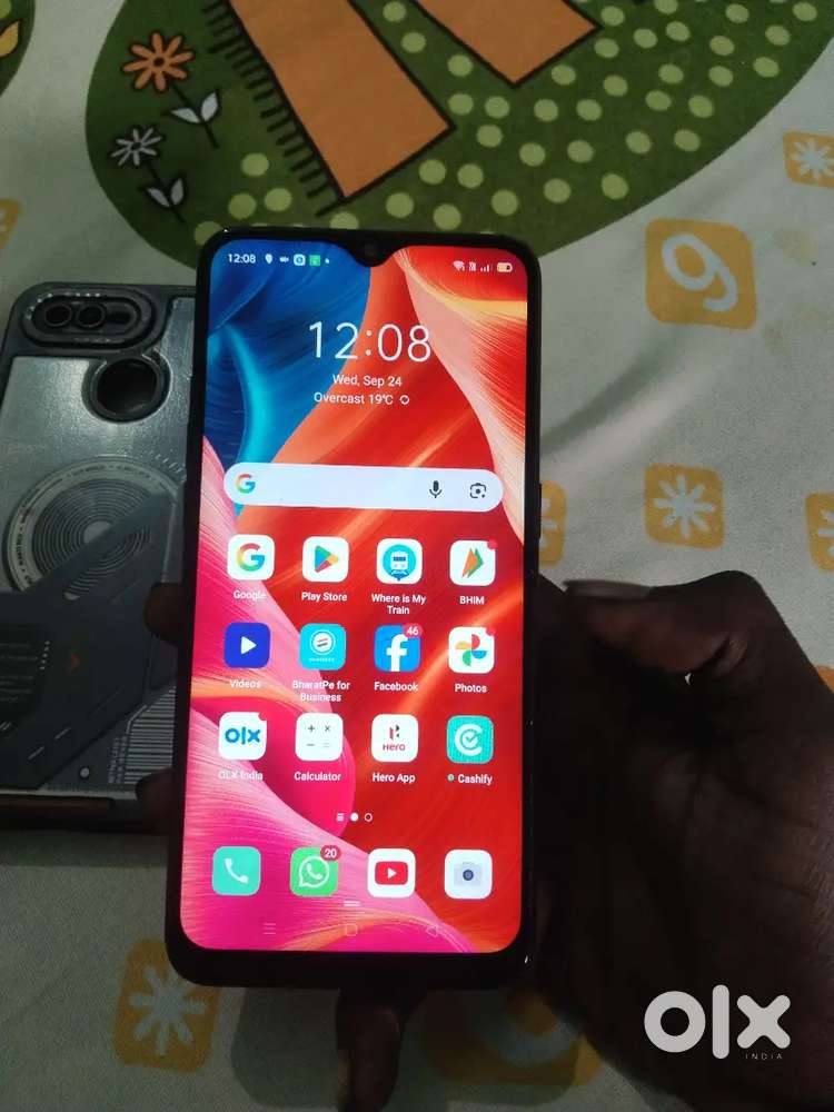 ओप्पो f9 4GB 64GB स्टोरेज