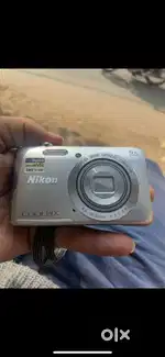 Nikon coolpix 21 mega pixel camera 8x zoom