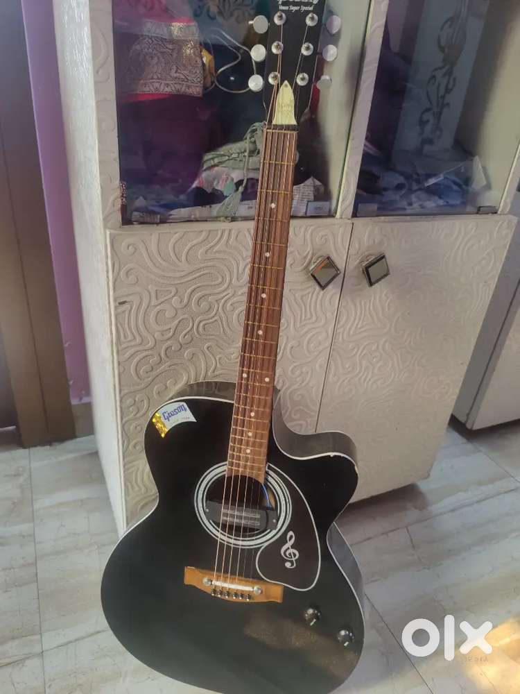 Givson semi-automatic guitar