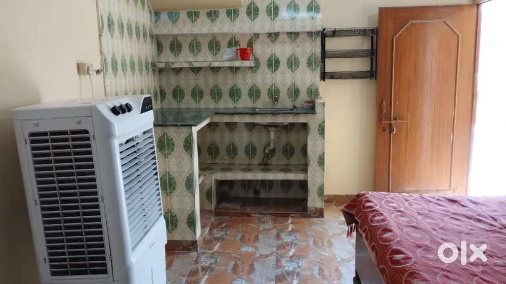 1 bhk room is available for rent