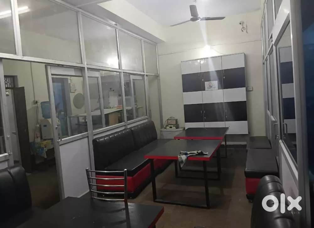 Spacious 600 sq.ft Hall for Rent in Sigra, Varanasi – Ideal for Office