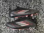 Football boots (f50 laceless)