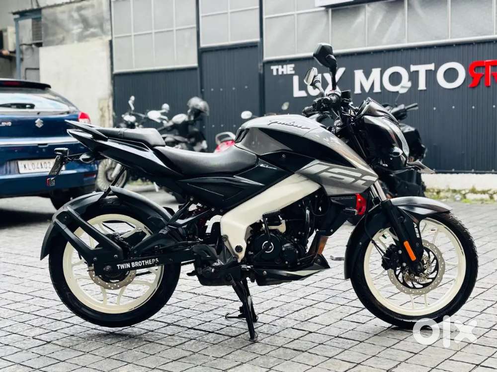 2021 pulsar NS 160 finance available
