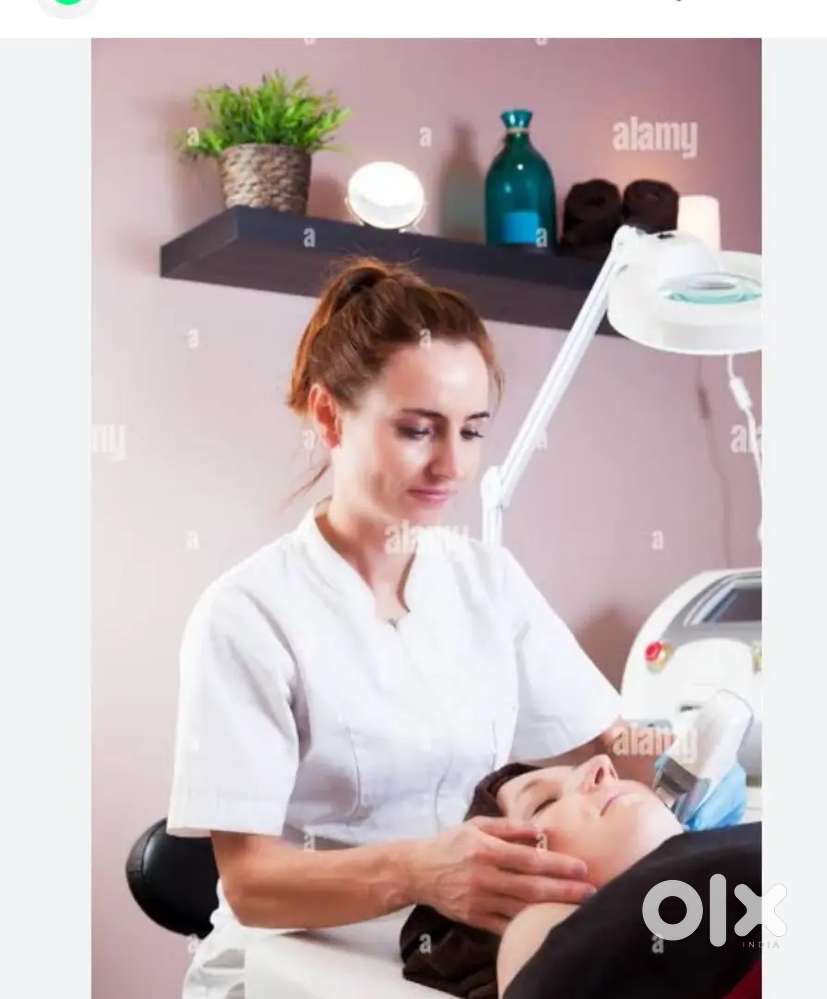 Beauty spa therapist