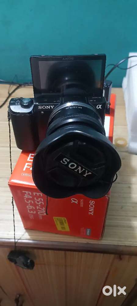 कैमरा सोनी a5000 lnc 55_210 battery 2  charger  कैमरा 6महीने से बंद है