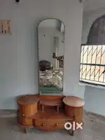 Dressing Table With Mirror