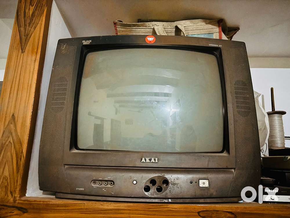 Akai 21 inch colour tv