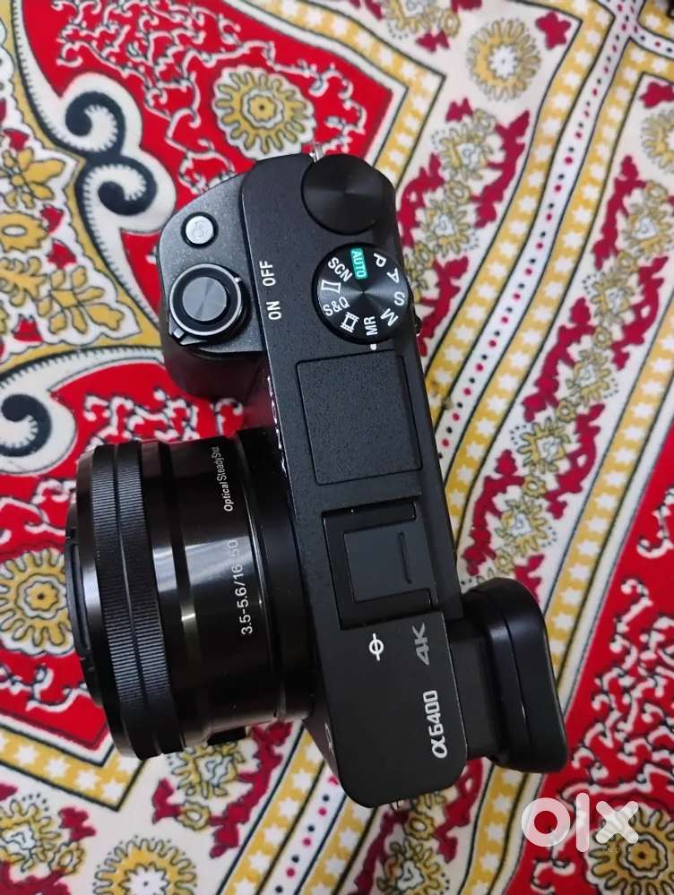 Sony @ 6400.. with 16.  50 lence