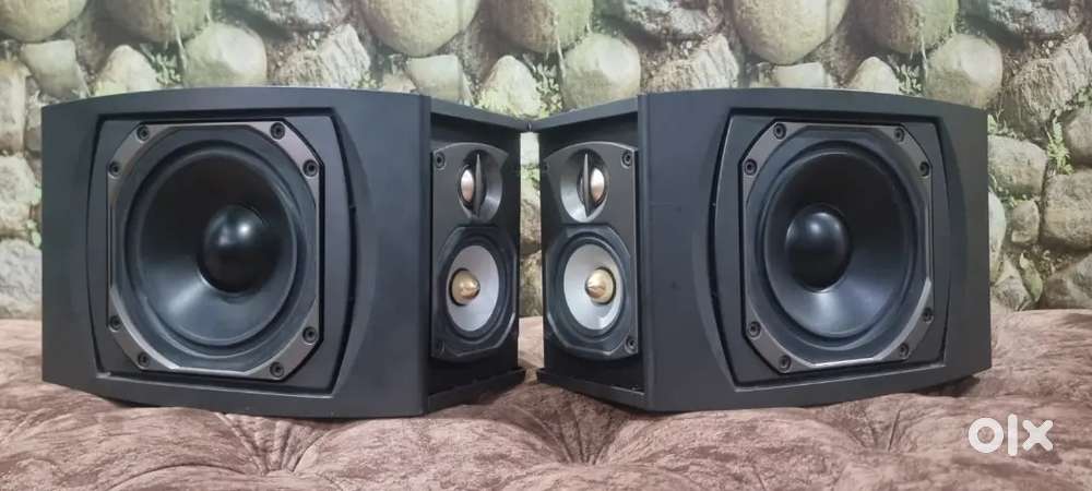PARADIGM SURROUND SPEAKERS, B&W ANTHEM  ARCAM MONITOR AUDIO SVS