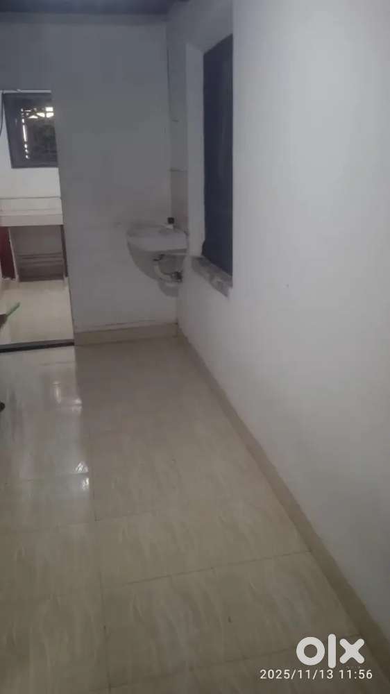 West nadakkavu english Church 2BHK house upstairs for rent.only family