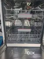 Gently used Bosch dishwasher 13 place in warranty