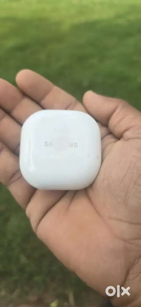 Samsung buds 2