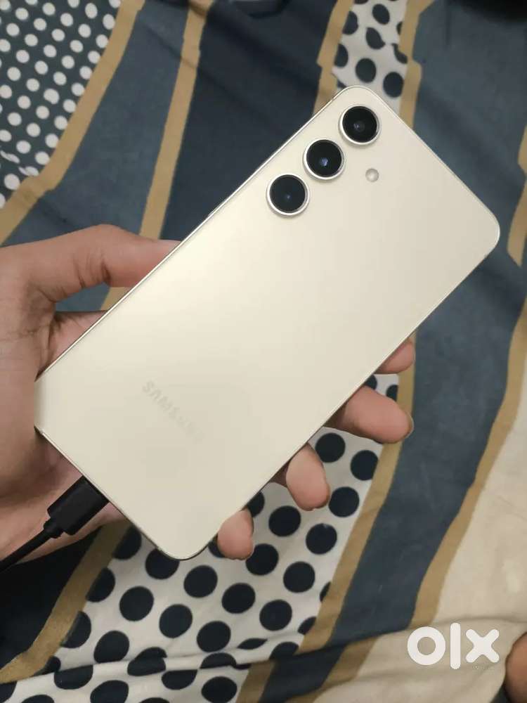 Samsung S24 Exynos 1yr old good condition