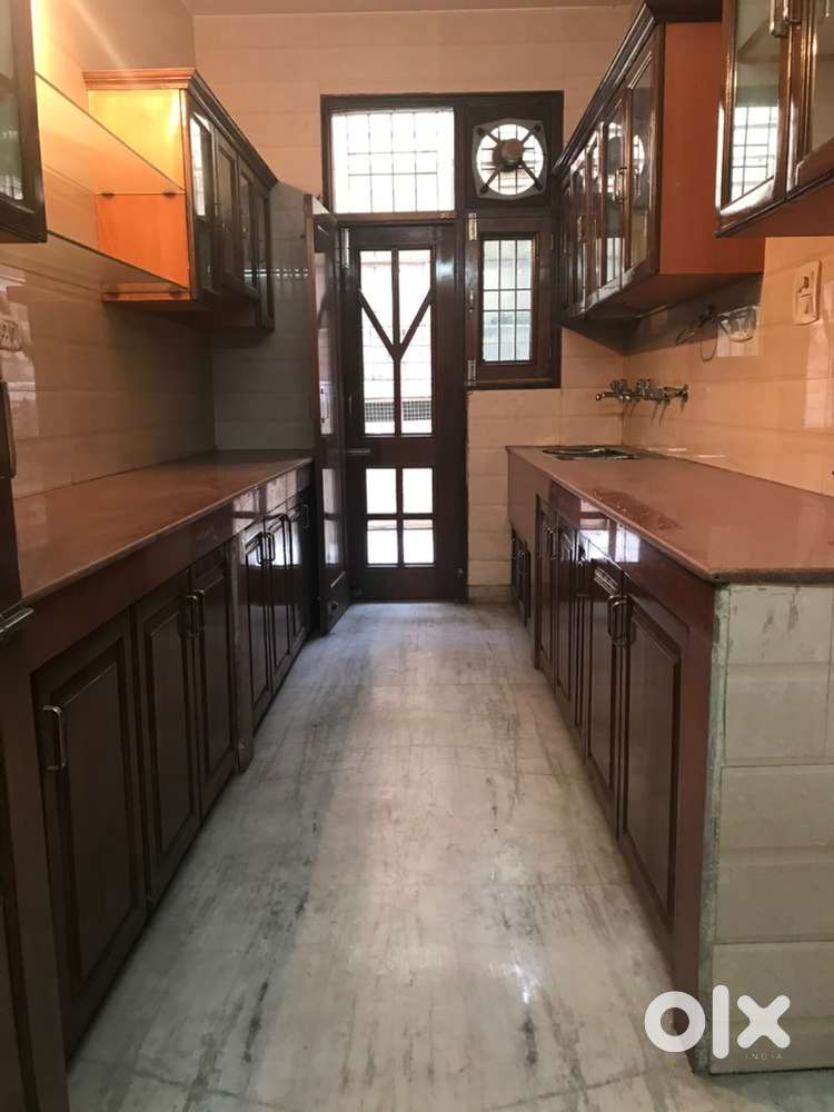 Hig super first and second floor duplex sector 40 Chandigarh