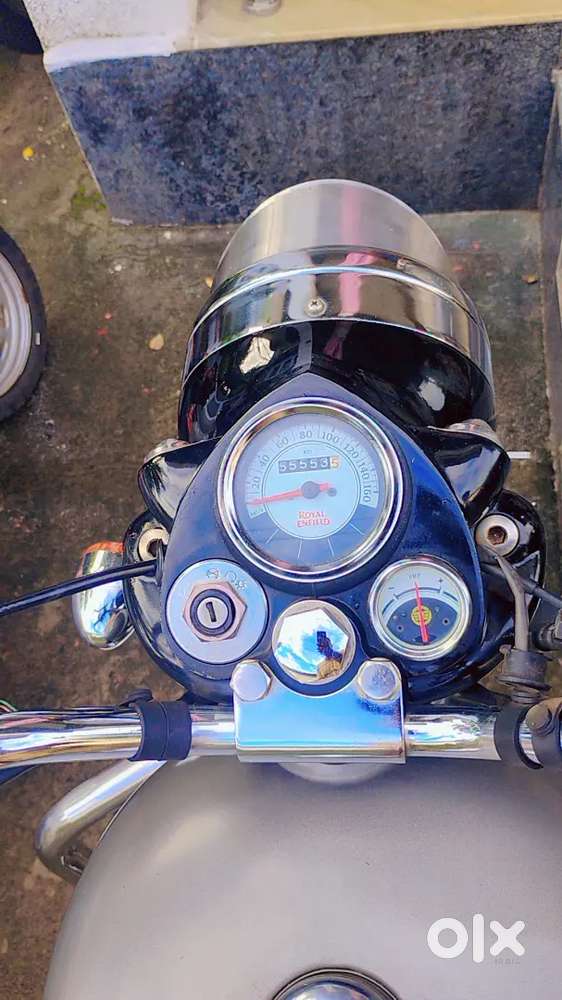 Classic Bullet 350cc gun metal grey