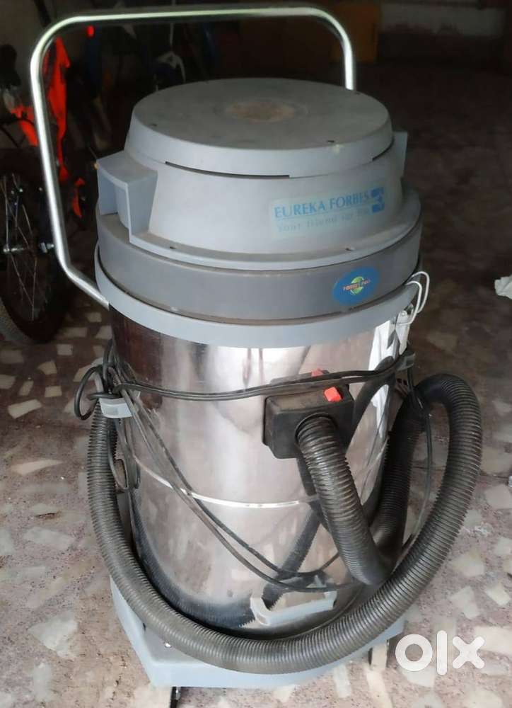 VACUM CLEANER