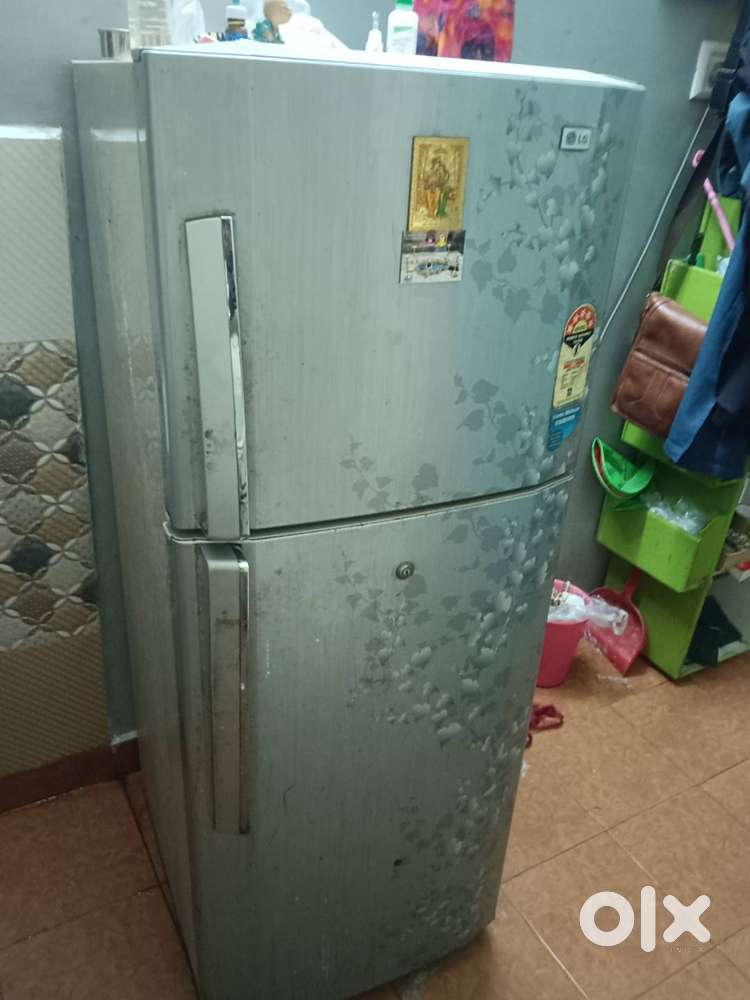 Good condition fridge is sale