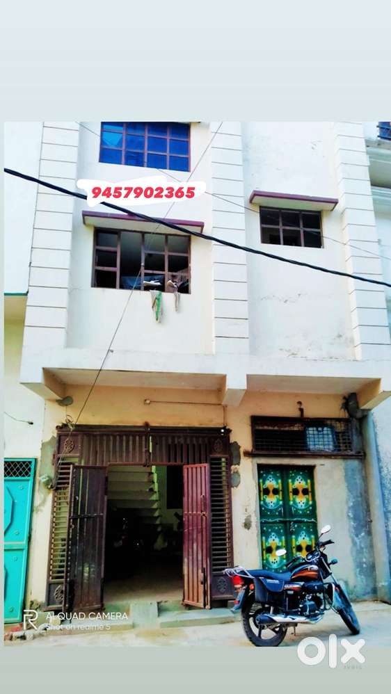 Full building on rent (8 room 8 kitchnen 8 toilet ,