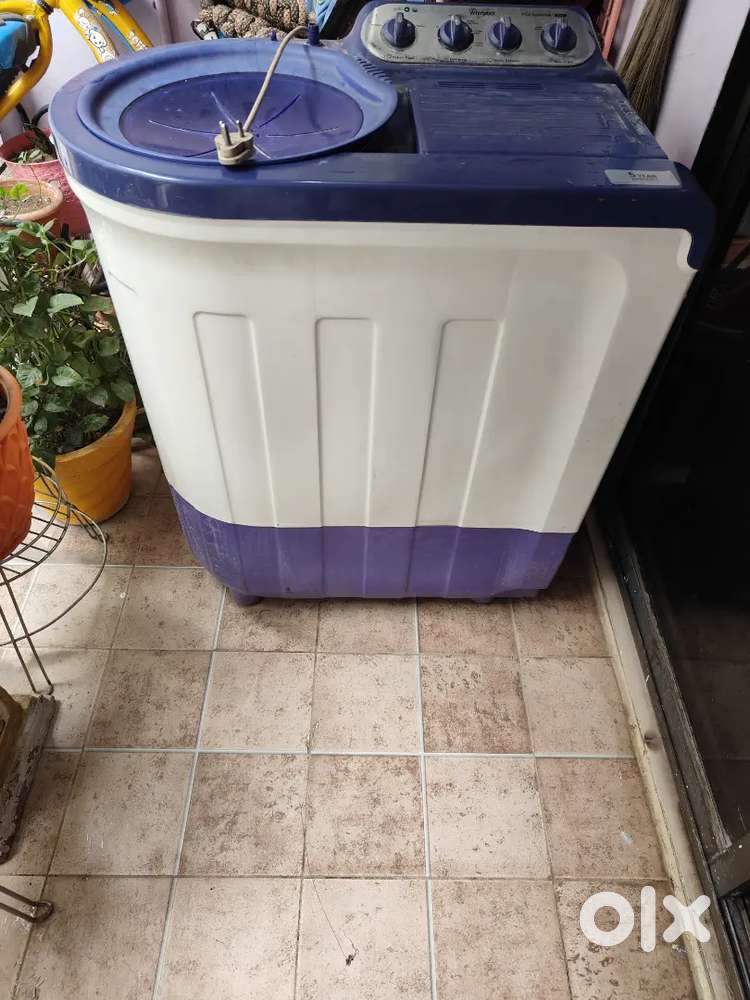 Whirlpool semi automatic washing machine for sale in super condition