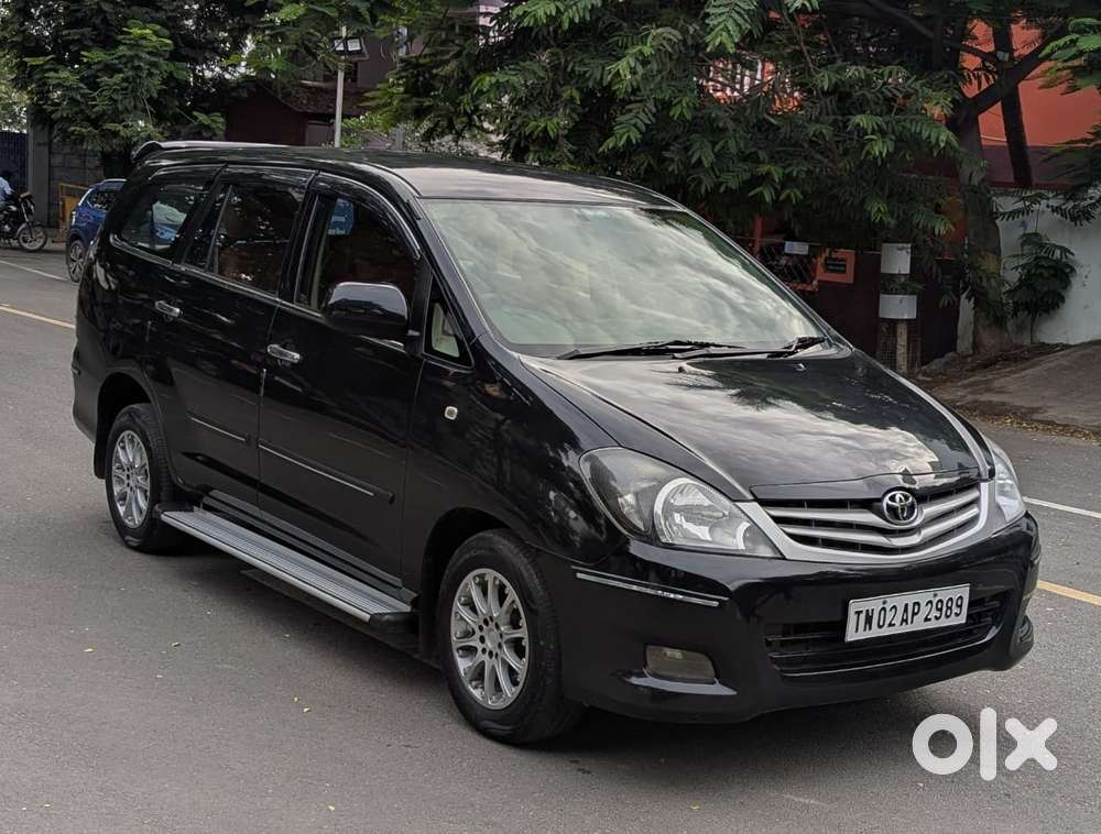 Toyota Innova 2004-2011 2.5 G (Diesel) 7 Seater BS IV, 2010, Diesel