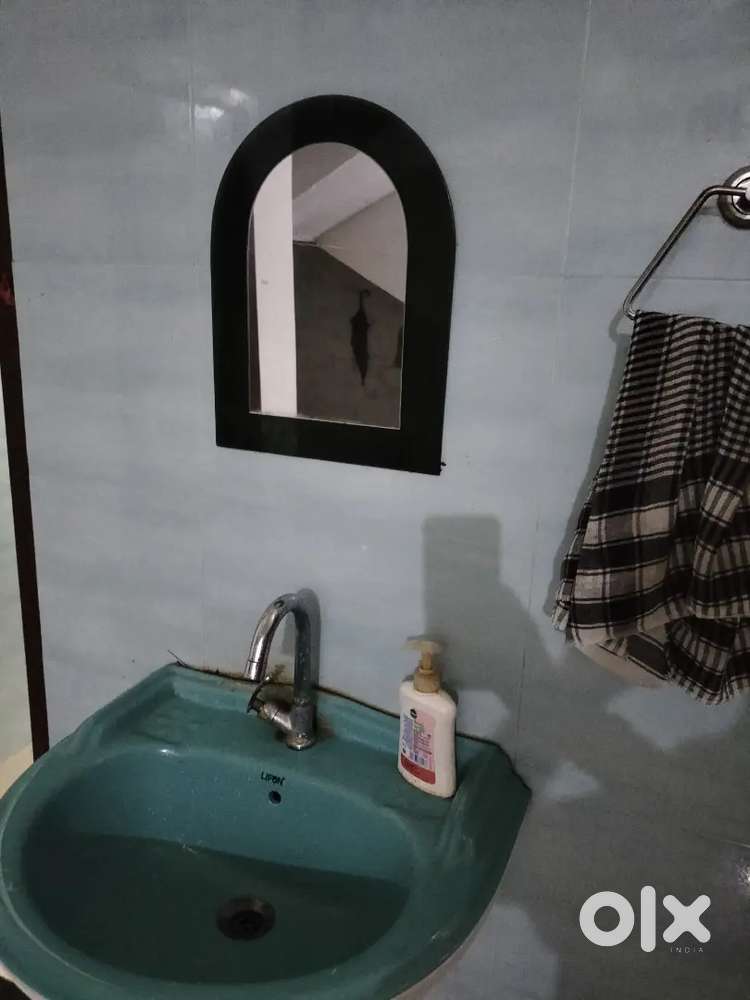 2bhk flat for rent with car parking at very safe location
