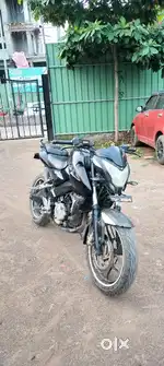 BAJAJ ( 200 CC ) IN BLACK COLOUR
