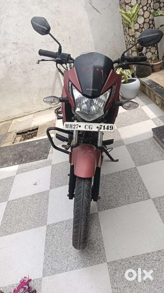 Selling honda livo
