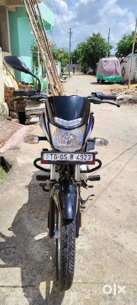 BAJAJ PLATINA 100, 2025