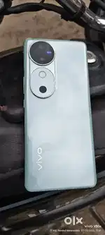 Vivo v40 8 256