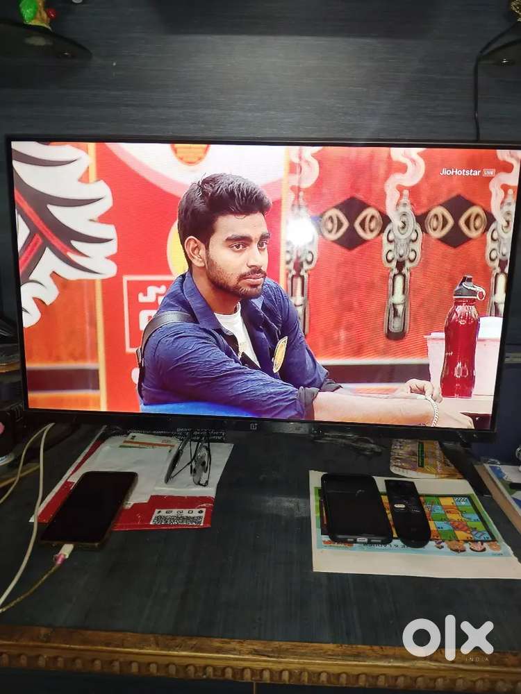 One plus TV 32 inches working in excellent condition