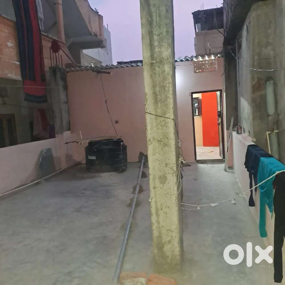 1 room with attached bathroom roof house  15×12