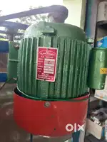 Chicken dressing machine
