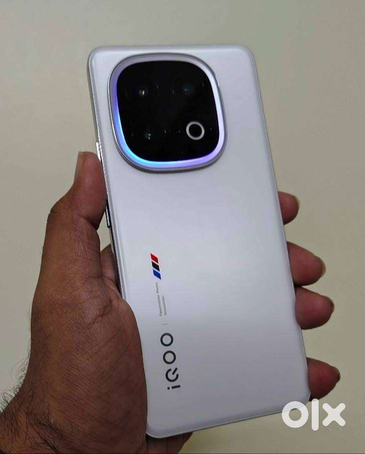 iQOO 13.    16 + 512 Gb