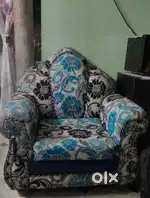 Mint condition Rarely used 5 seater sofa set at very low price
