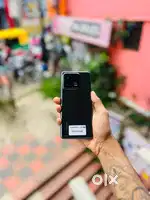 Mi 13 pro 12/256 GB Green line in display no other issues box piece
