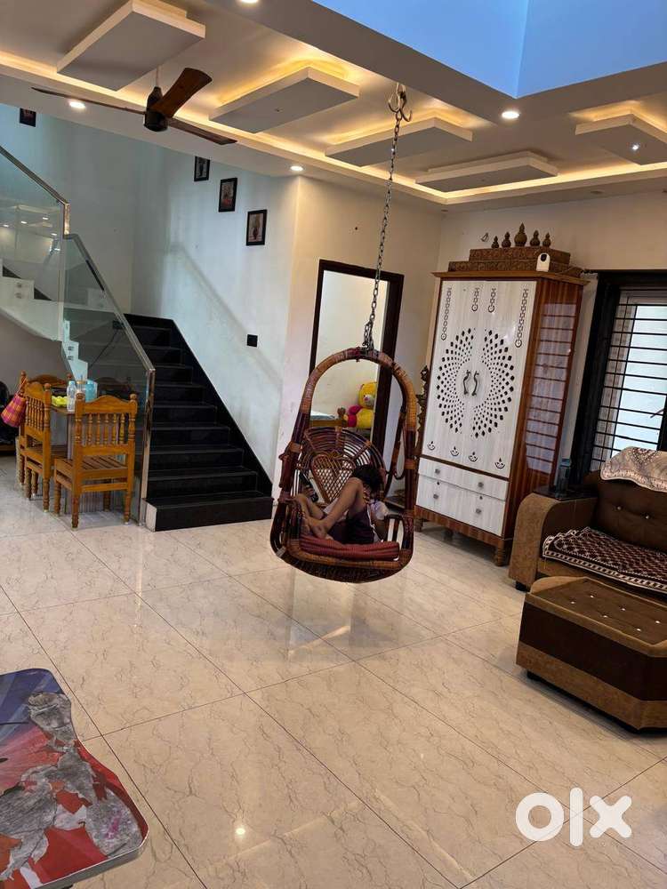 •Women’s PG •Safe residential area (Janaki Nagar / valasaravakkam)