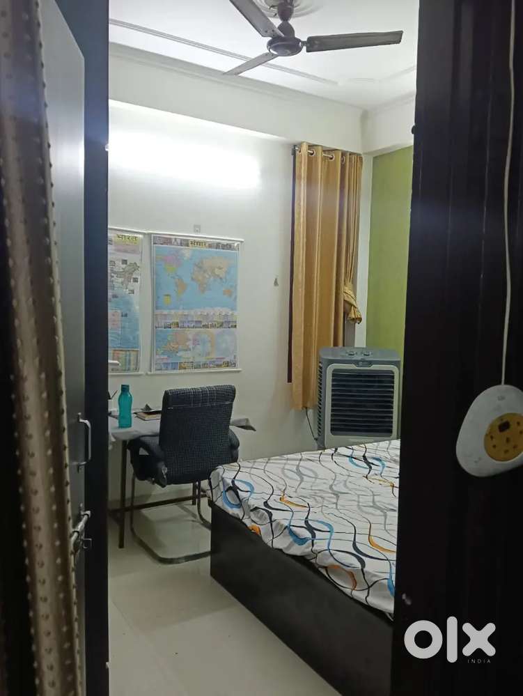 A single furnished room for only boys